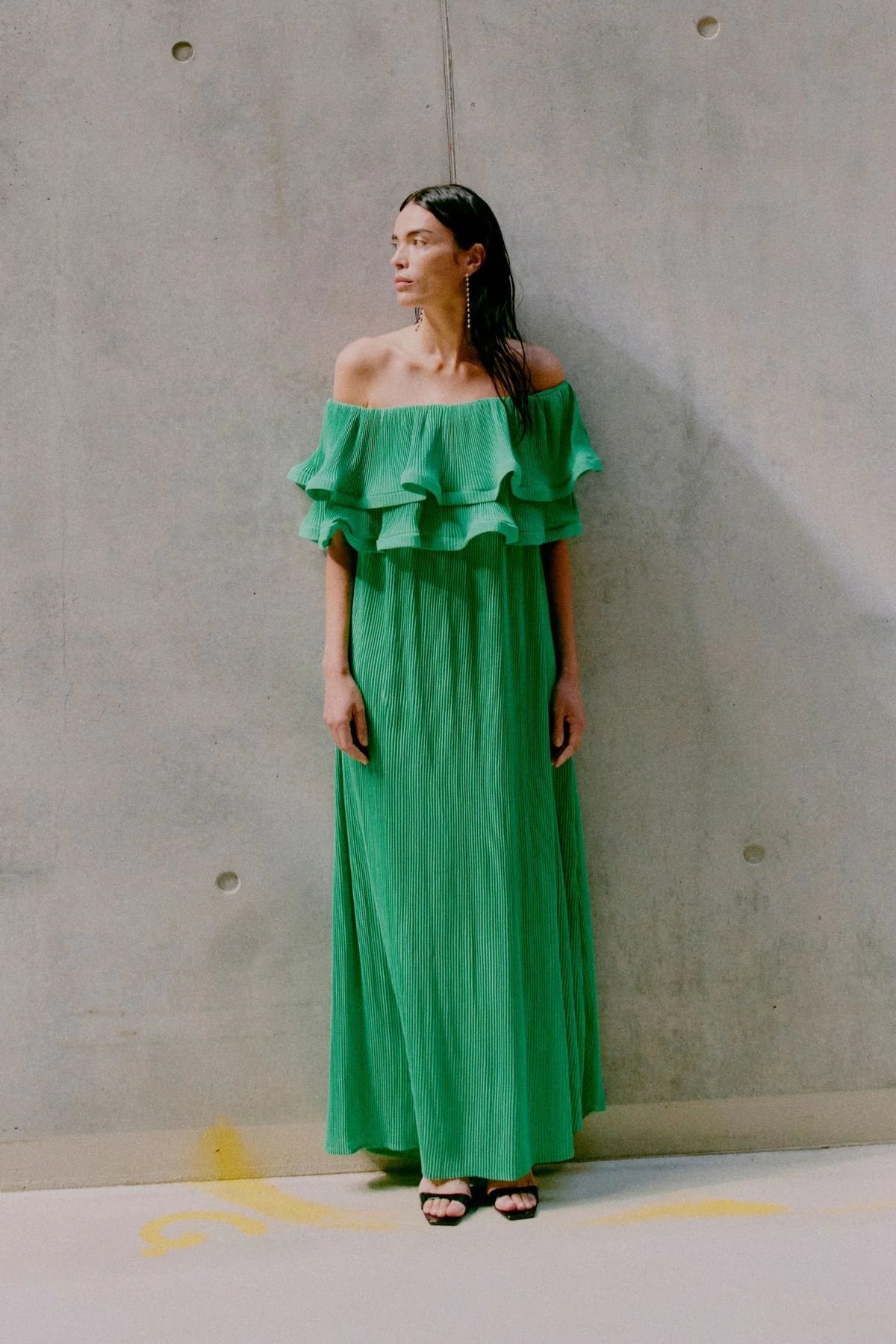 CMKira off shoulder dress in green