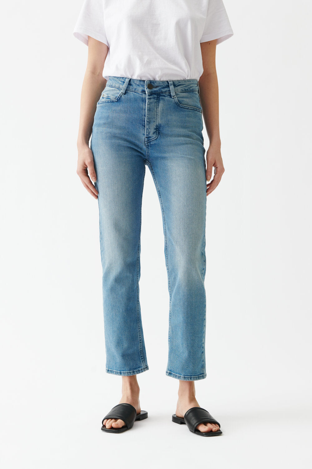 Sally Jeans Lt Blue Wash